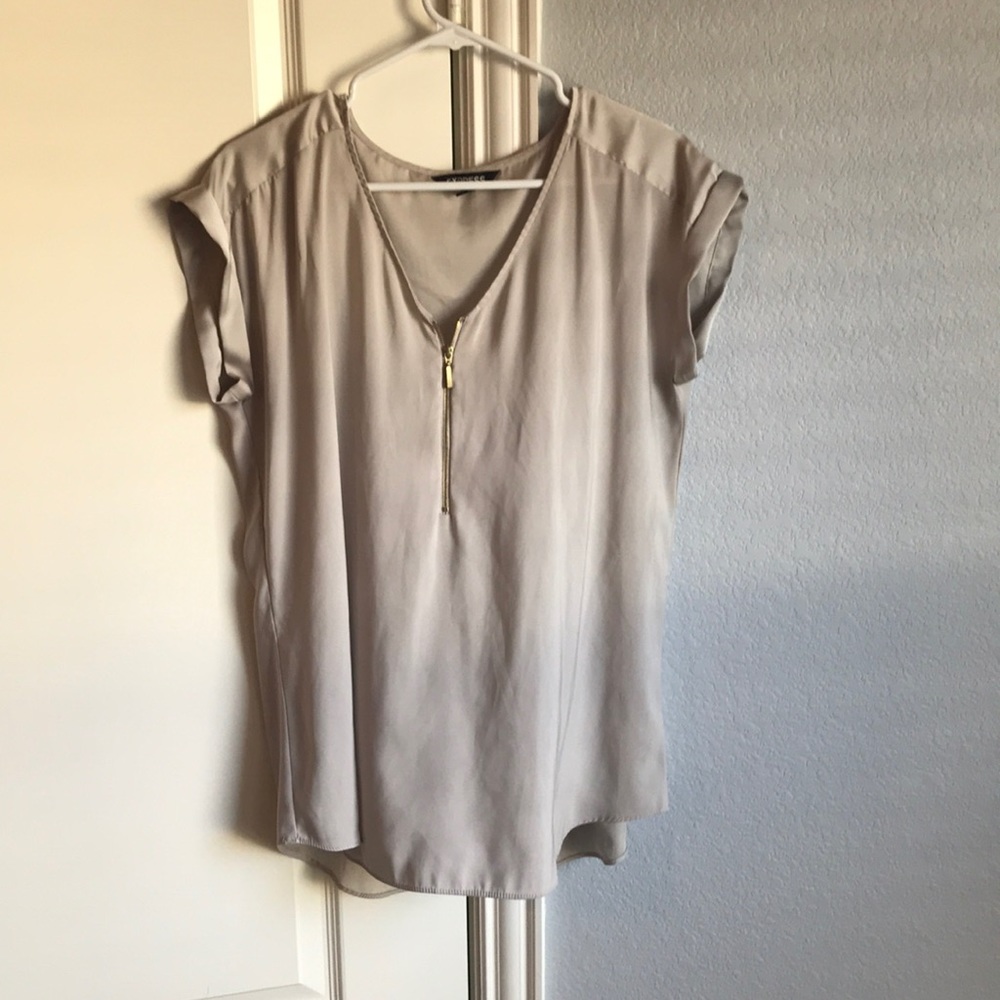 Express Size L- champagne blouse with zip up front